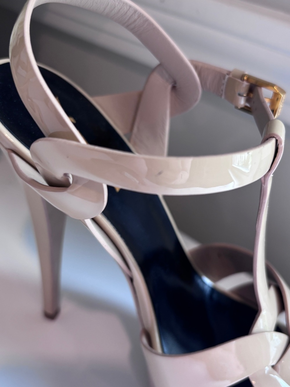 Yves Saint Laurent Patent Leather Nude T-Strap Platform Sandals - Picture 4 of 11